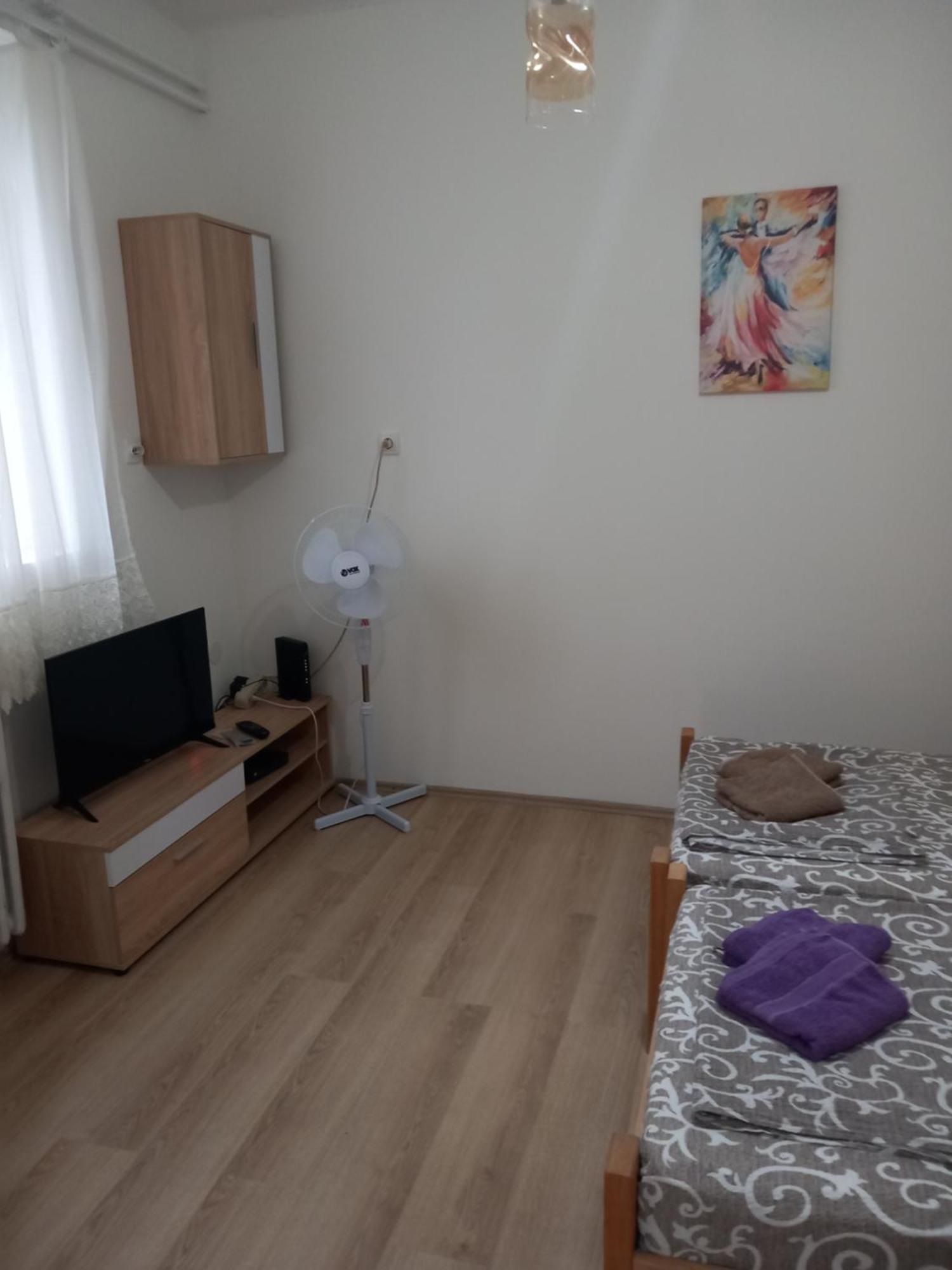 Rm Castell Apartments Novi Sad Luaran gambar